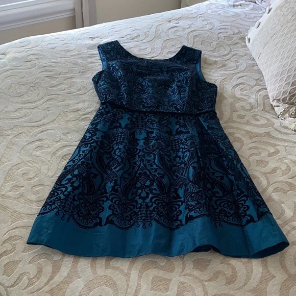 Beige by ECI Teal Black Velvet Scroll A-Line Fit & Flare  Dress Size 6 - Picture 3 of 11